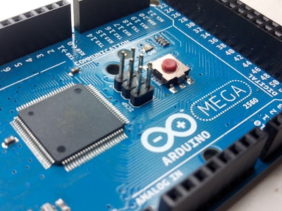 ギャラクシーバッドの充電はどのように機能しますか