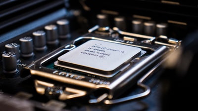 私のCPUはi5またはi7をサポートしていますか