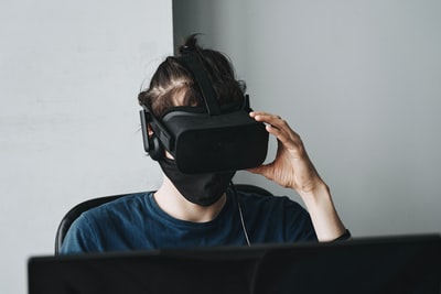 PCにヘッドセットを使用するにはどうすればよいですか