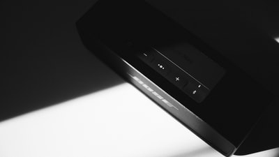 テレビをインターネットモデムに接続する方法