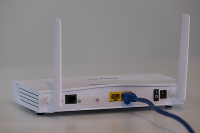モデムなしでインターネットを使用できますか